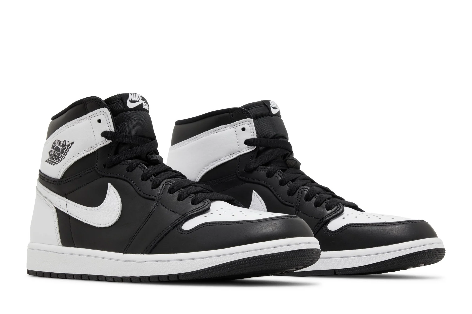 Tênis Nike Air Jordan 1 em branco e preto, edição especial