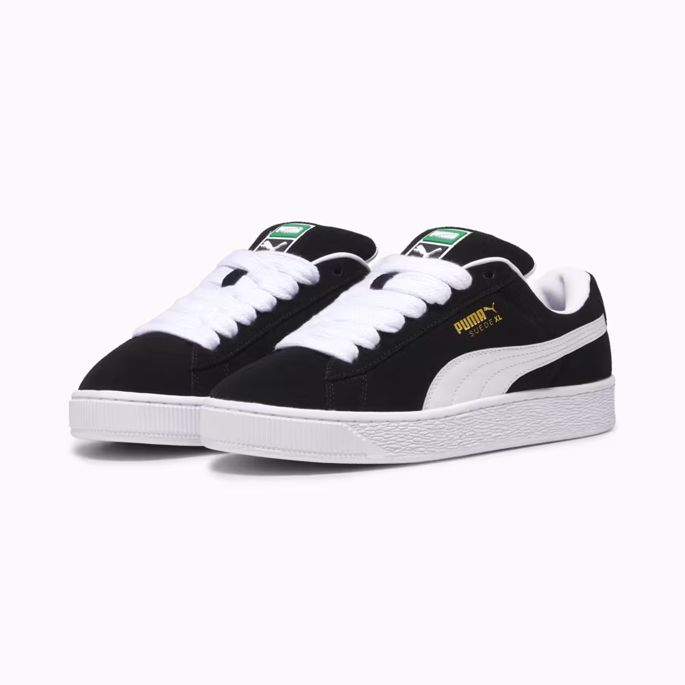 Tênis Puma Suede Classic em preto com detalhes em branco